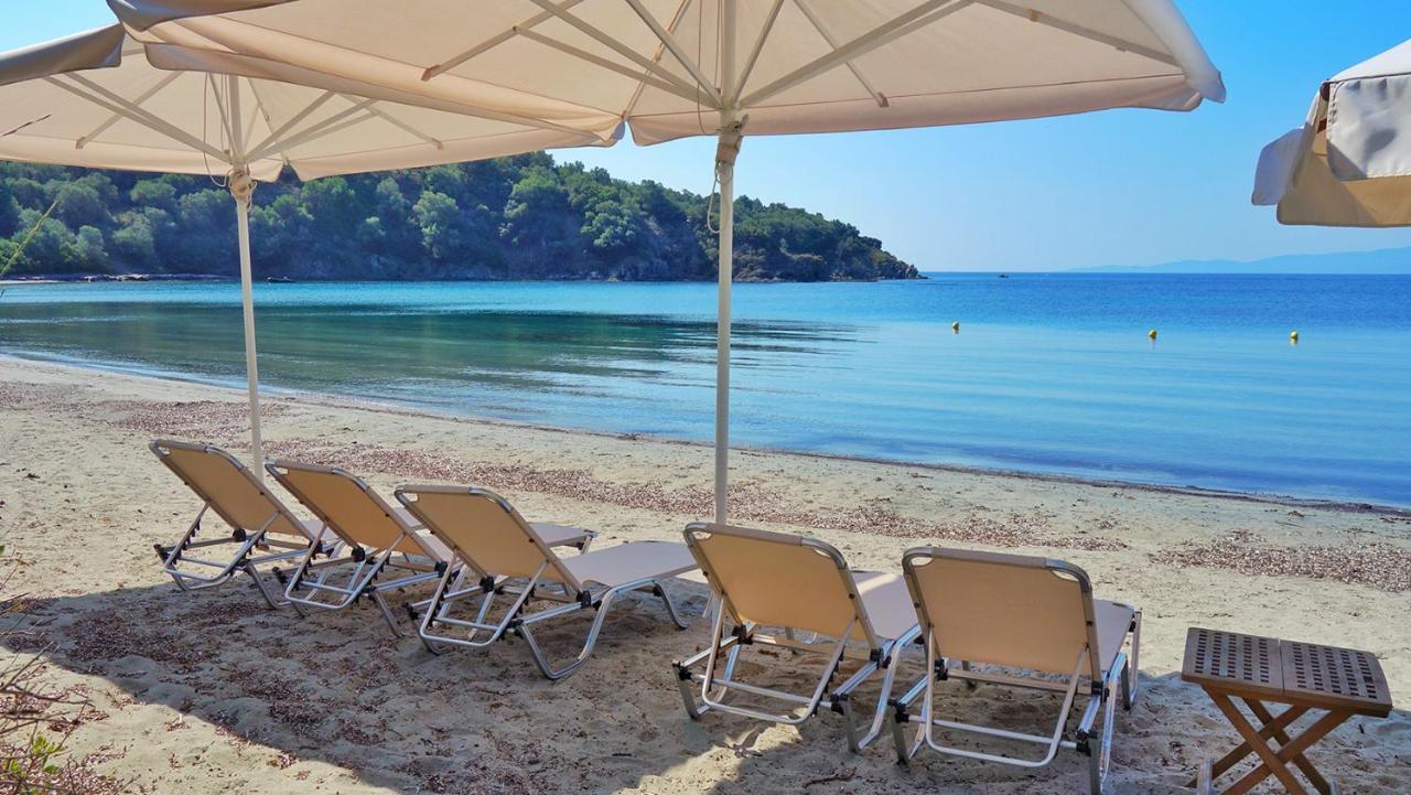 Olive Bay Beach House Amulianí Kültér fotó